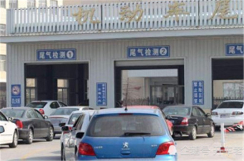 交警支队：二手车怎么年检