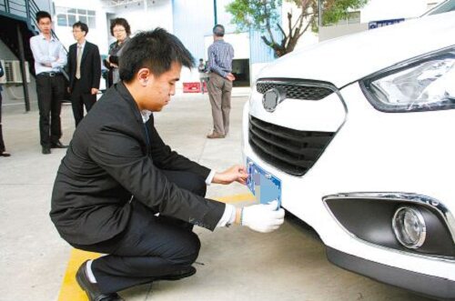 交通管理局：车牌套牌是什么意思
