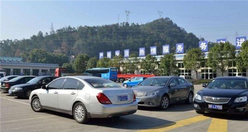 车辆管理所：第三年的车怎么年检