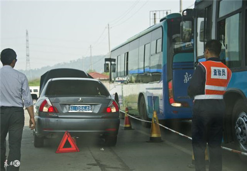 交管局：买的二手车怎么年检