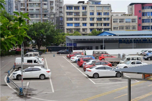 车子年检要不要开车