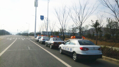 [交通违章]高速公路行车安全要注意什么