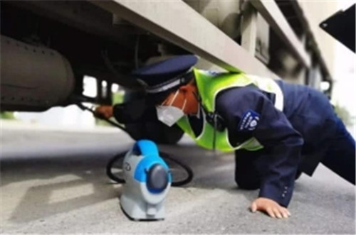 [交通]一家人外出遇车祸